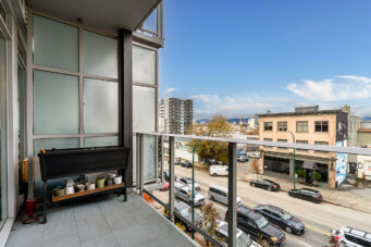 #417 – 256 E. 2nd Avenue